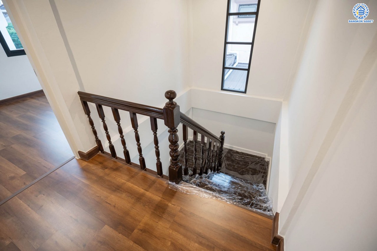 บ้านมือสองตกแต่งใหม่ โครงการ มณียา3 รัตนาธิเบศร์-ท่าอิฐ แบรนด์ Property Perfect หลังใหญ่ เนื้อที่ 65.3 ตร.ว. ฟังก์ชันครบ! 3 ห้องนอน 2 ห้องน้ำ 1 ห้องอเนกประสงค์ 2 ที่จอดรถ บนทำเลที่ดีที่สุด! เชื่อมต่อถนนรัตนาธิเบศร์ และถนนราชพฤกษ์ ใจกลาง 2 เซ็นทรัลฯ ใกล้ MRT "สถานีบางรักน้อยท่าอิฐ" และทางด่วน "งามวงศ์วาน"